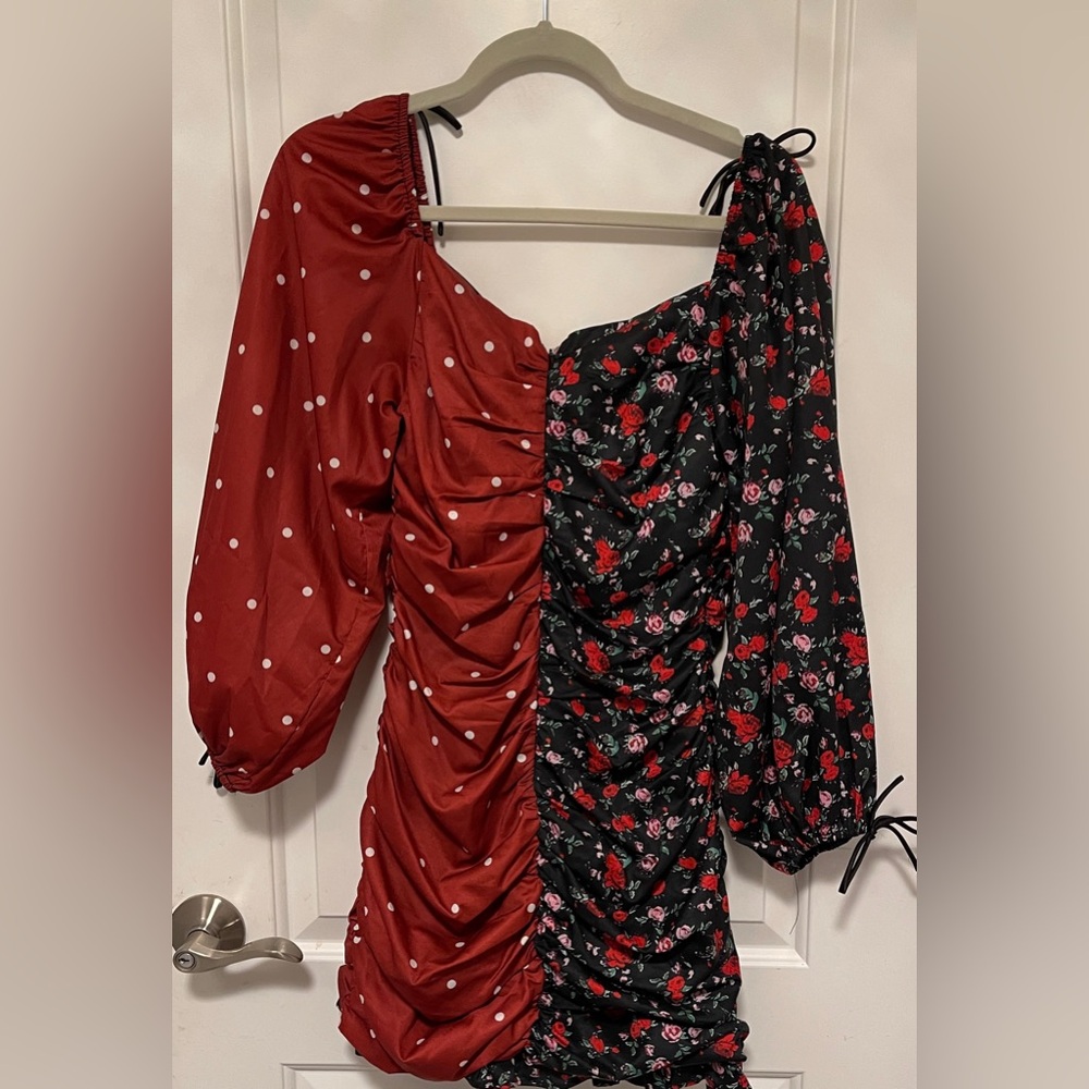 L’atiste by Amy Ruched Mini Dress Mixed Print Floral Bodycon Party Medium NWT - Picture 4 of 11